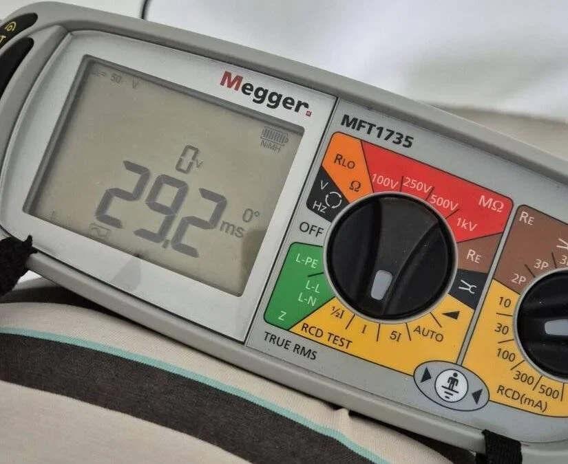 MFT Megger 1735 testing RCD for electrical safety