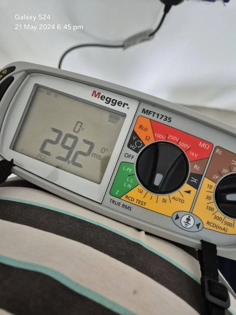 MFT Megger 1735 testing RCD for electrical safety