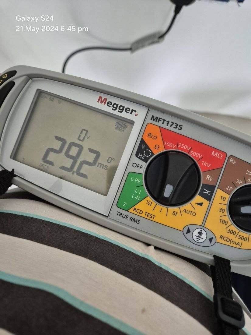MFT Megger 1735 testing RCD for electrical safety